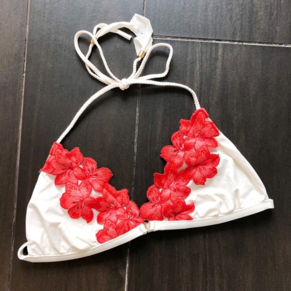 Blue Life Swim / Planet Blue Bikini Top red floral